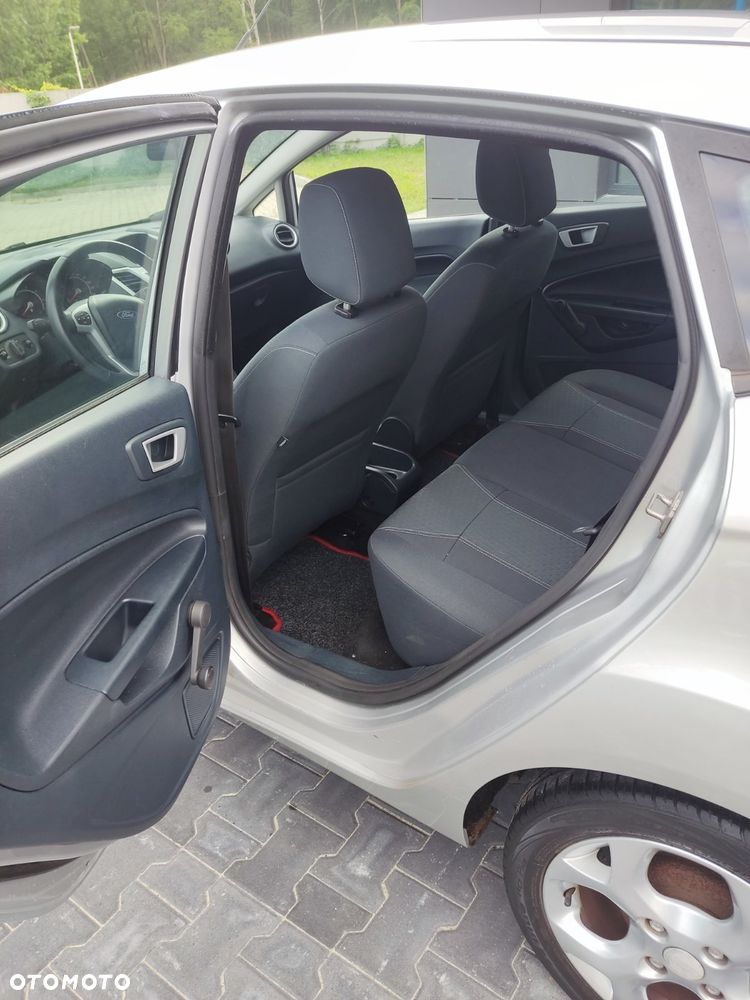 Ford Fiesta - 6
