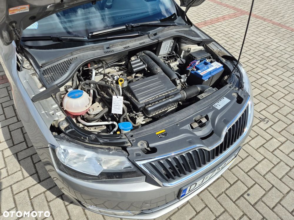 Skoda RAPID 1.2 TSI Style - 12