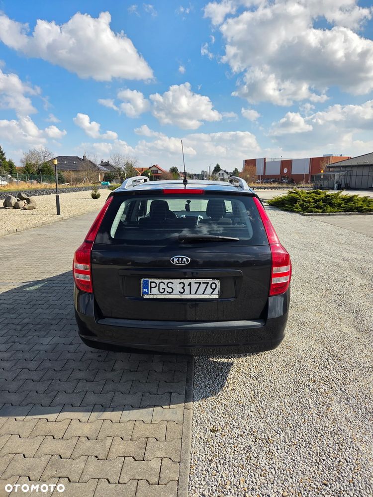 Kia Ceed - 3