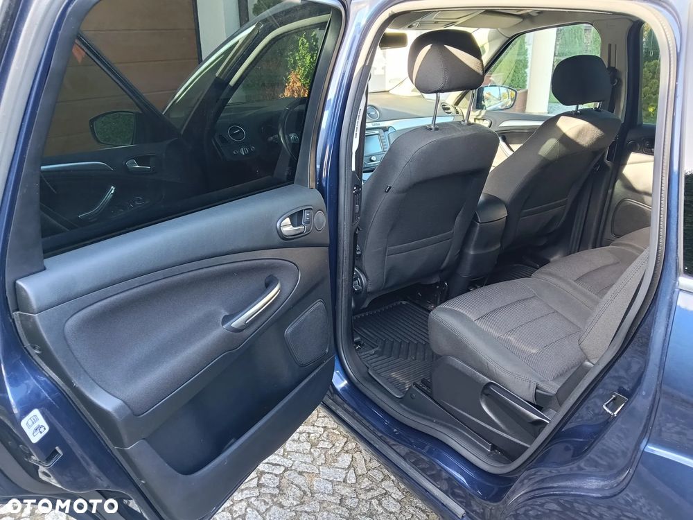 Ford S-Max - 16