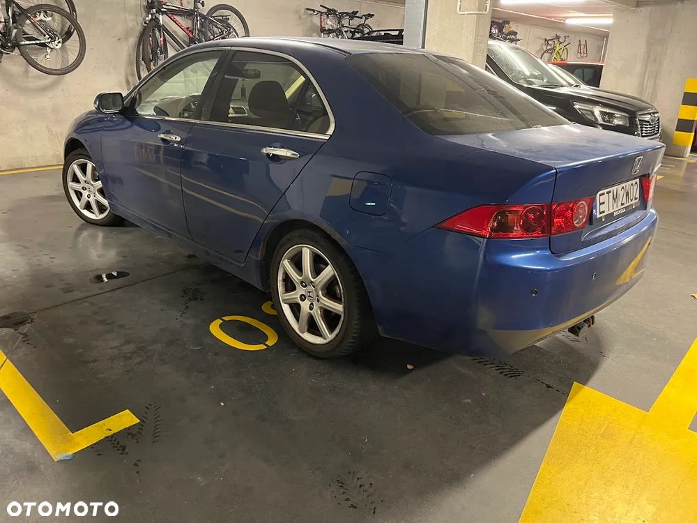 Honda Accord 2.0 Comfort - 2