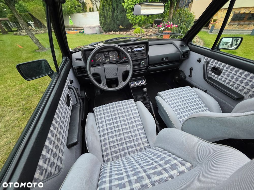 Volkswagen Golf - 23