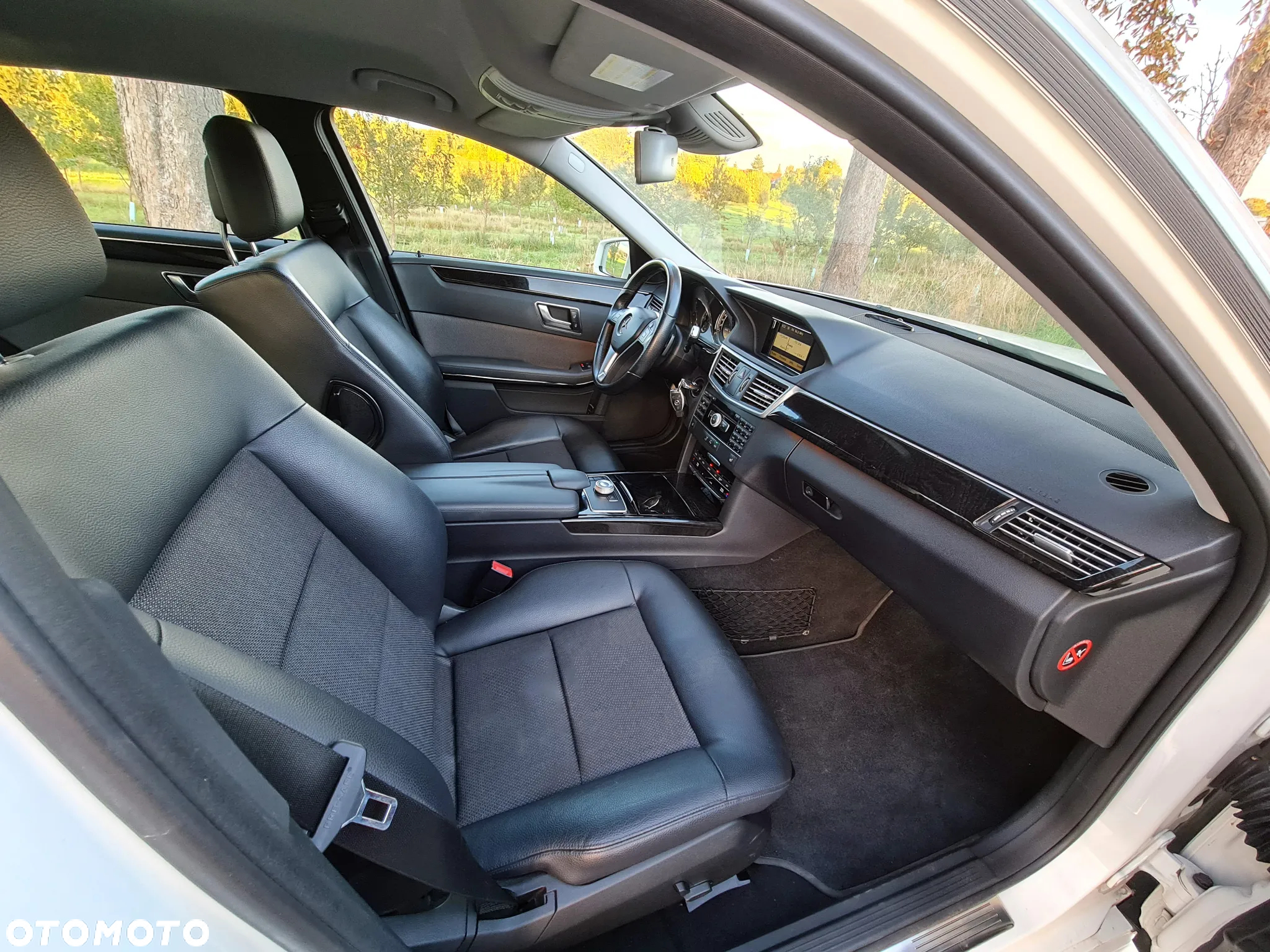 Mercedes-Benz Klasa E 200 CGI BlueEffICIENCY Avantgarde - 8