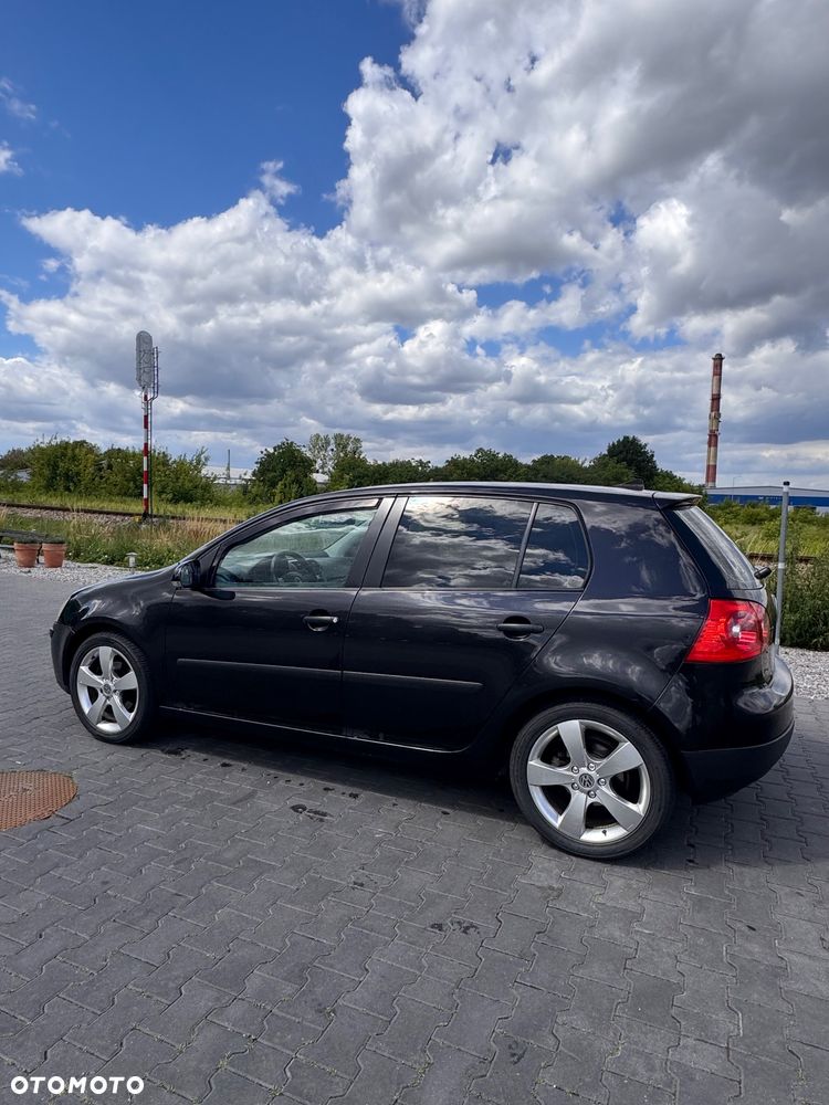 Volkswagen Golf - 5