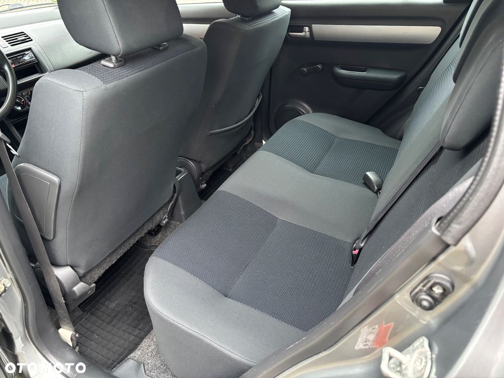 Suzuki Swift 1.3 Comfort dance - 15