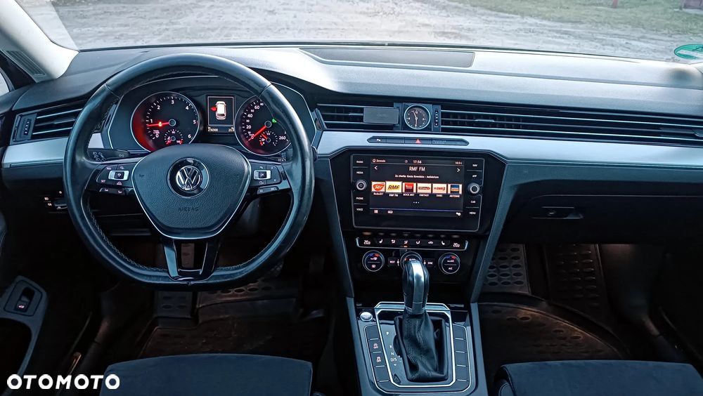 Volkswagen Passat 2.0 TDI SCR DSG Highline - 15