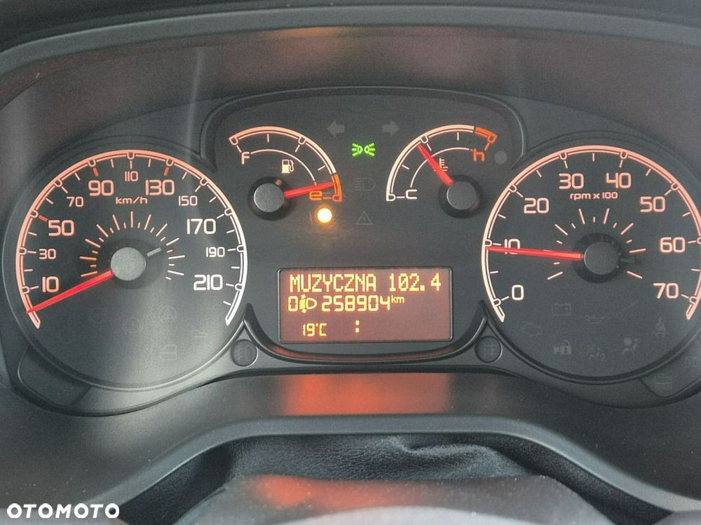 Fiat Doblo SX - 22