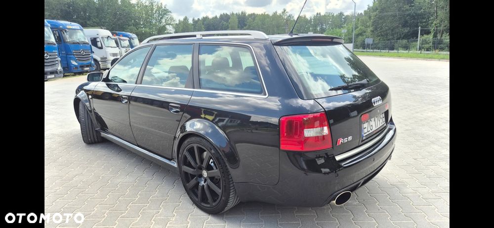 Audi RS6 Avant Standard - 8