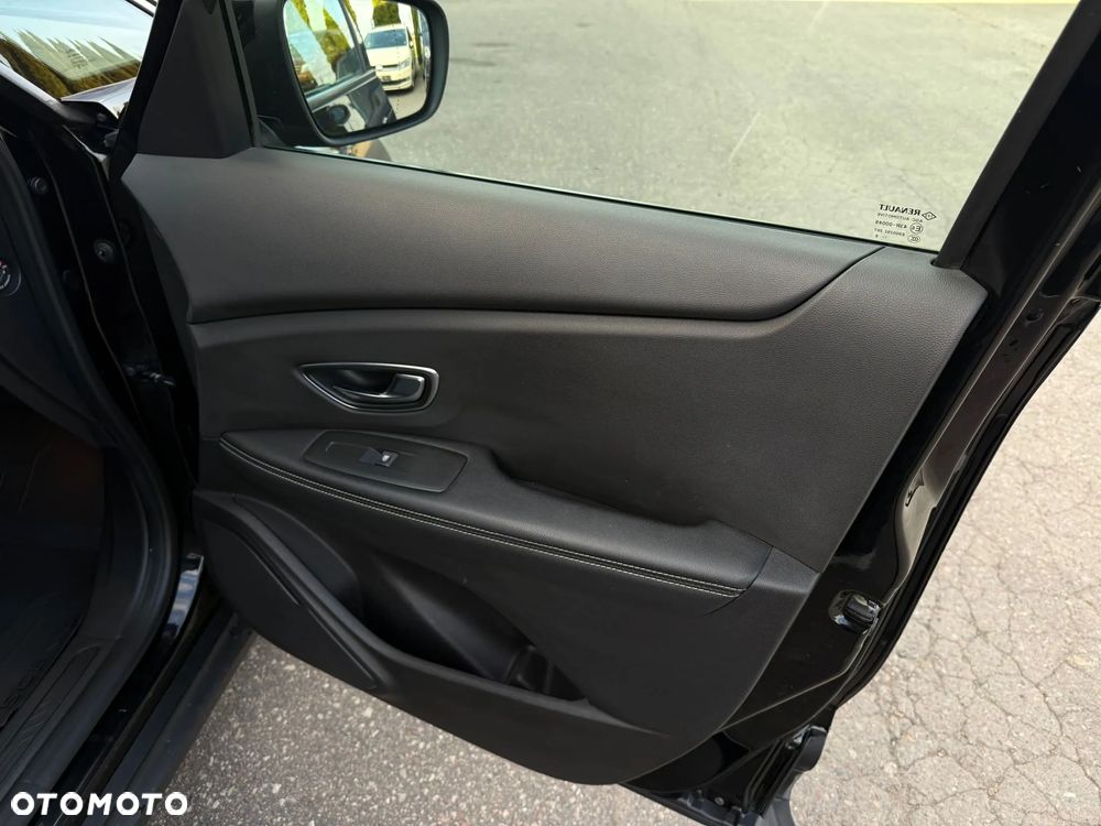 Renault Grand Scenic - 28