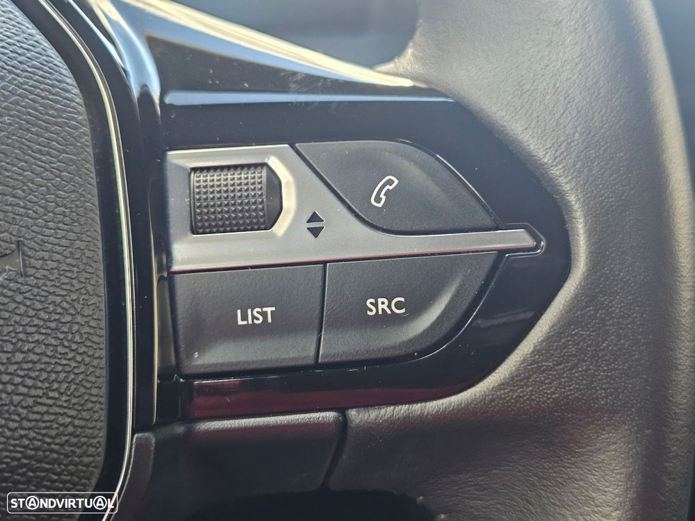 Peugeot 2008 1.2 PureTech Active Pack - 20