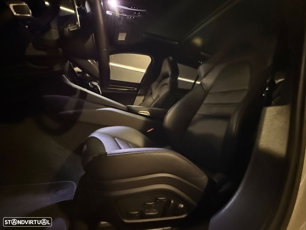 Porsche Panamera Sport Turismo 4 E-Hybrid Platinum Edition PDLS - 49