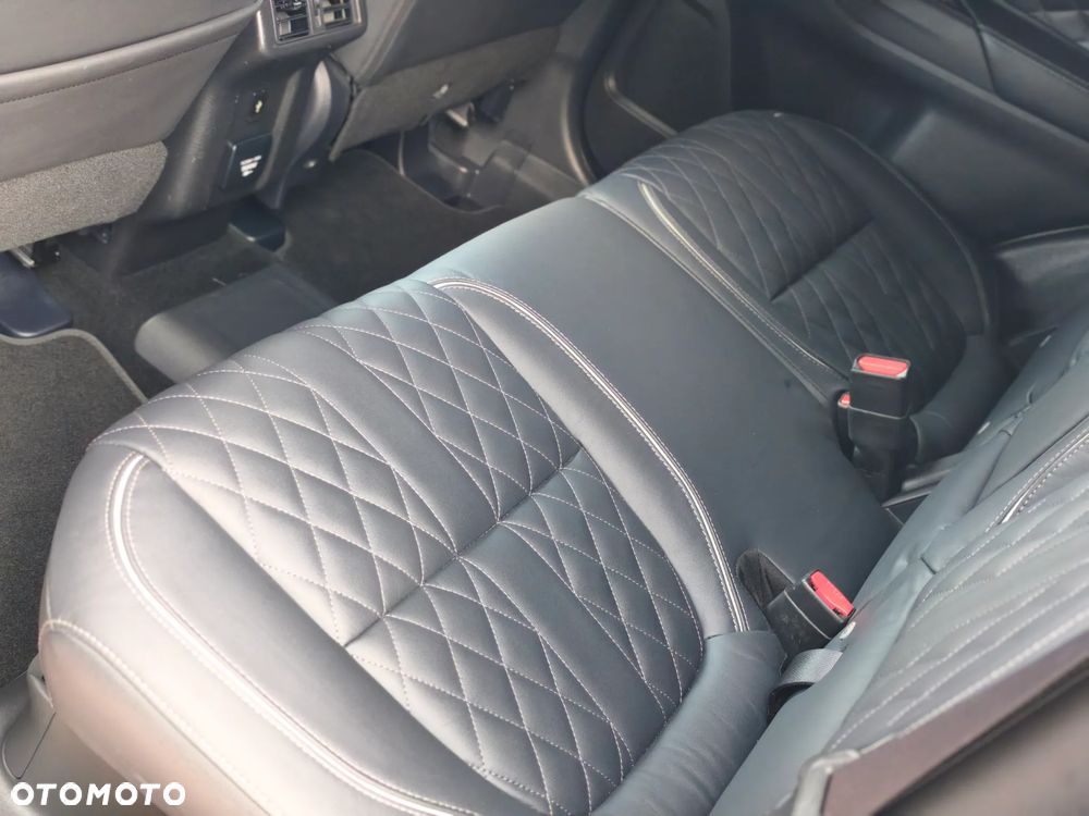 Mitsubishi Outlander 2.4 4WD Diamant+ - 18