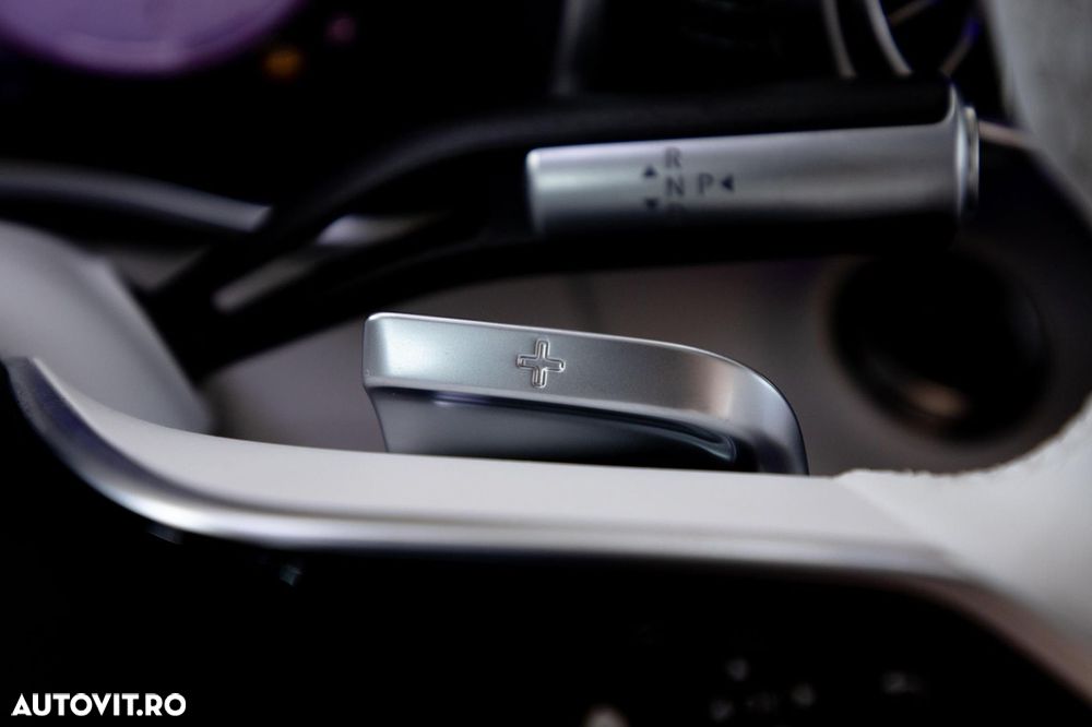 Mercedes-Benz SL Maybach 680 Monogram Series - 32