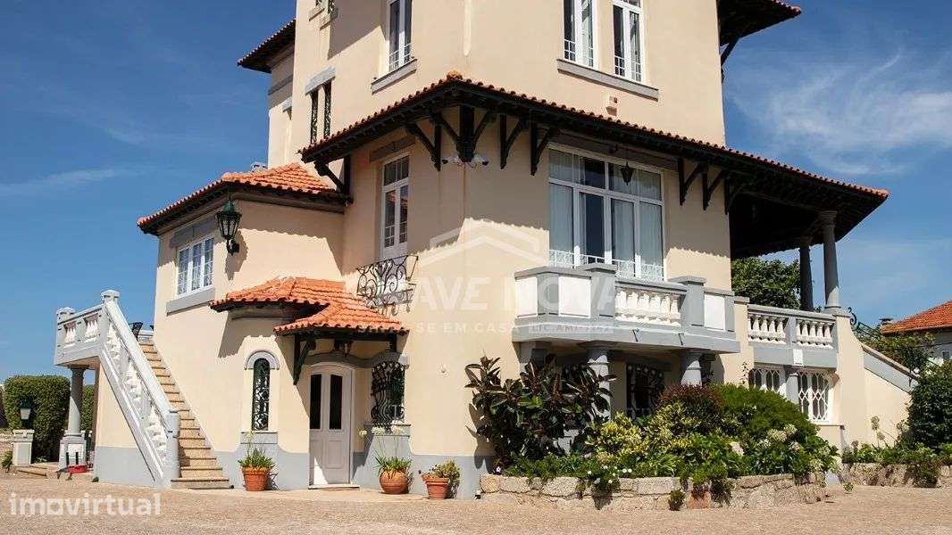 Palacete único, situado próximo à prestigiada Praia da Granja - Grande imagem: 4/37