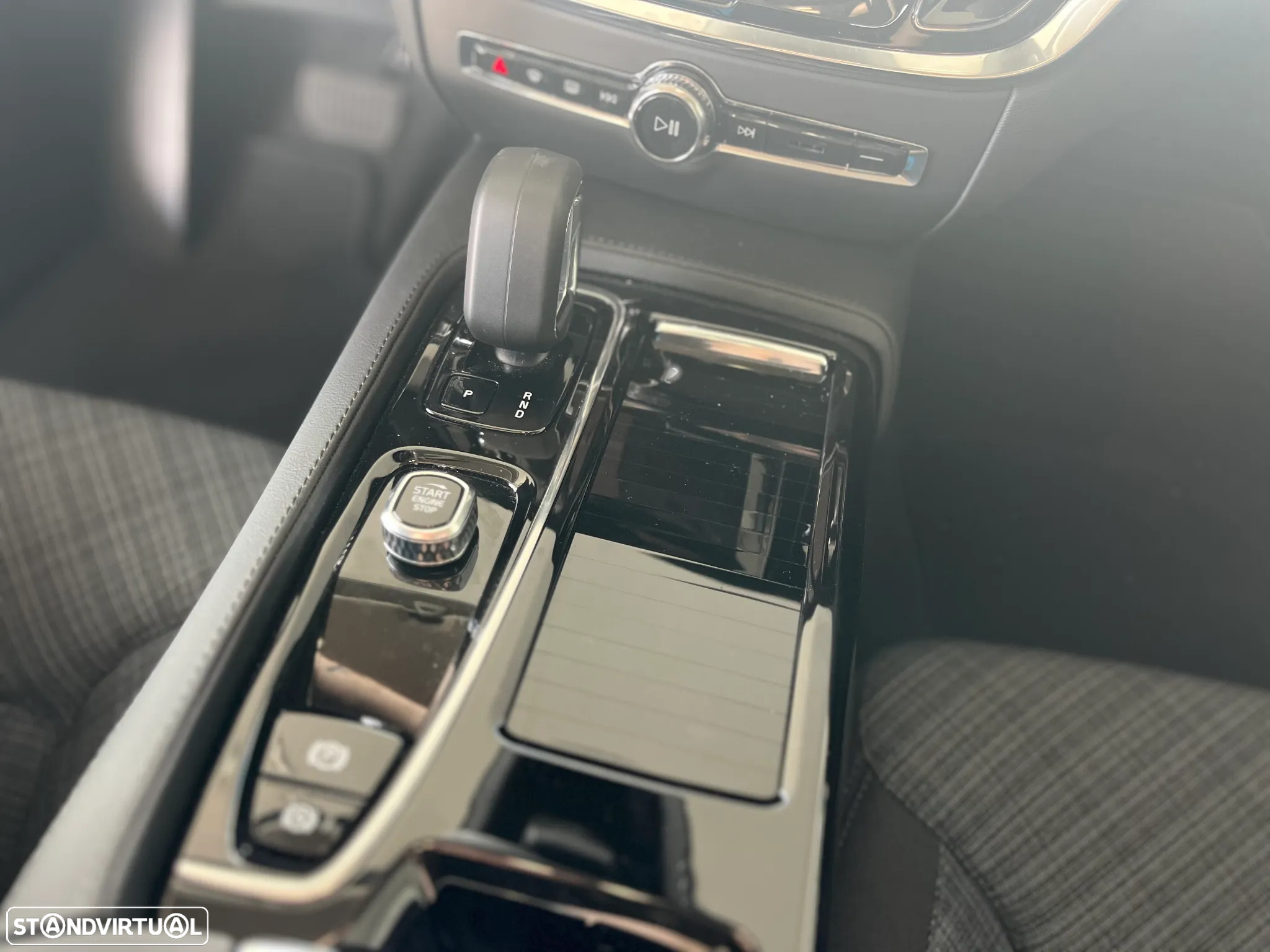 Volvo V60 2.0 T6 AWD TE Core - 27