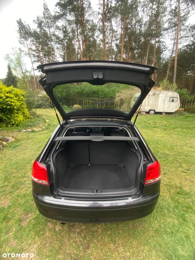 Audi A3 1.6 Ambiente - 6
