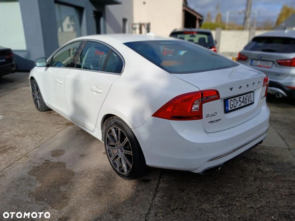 Volvo S60 T5 Drive-E R-Design Summum - 6