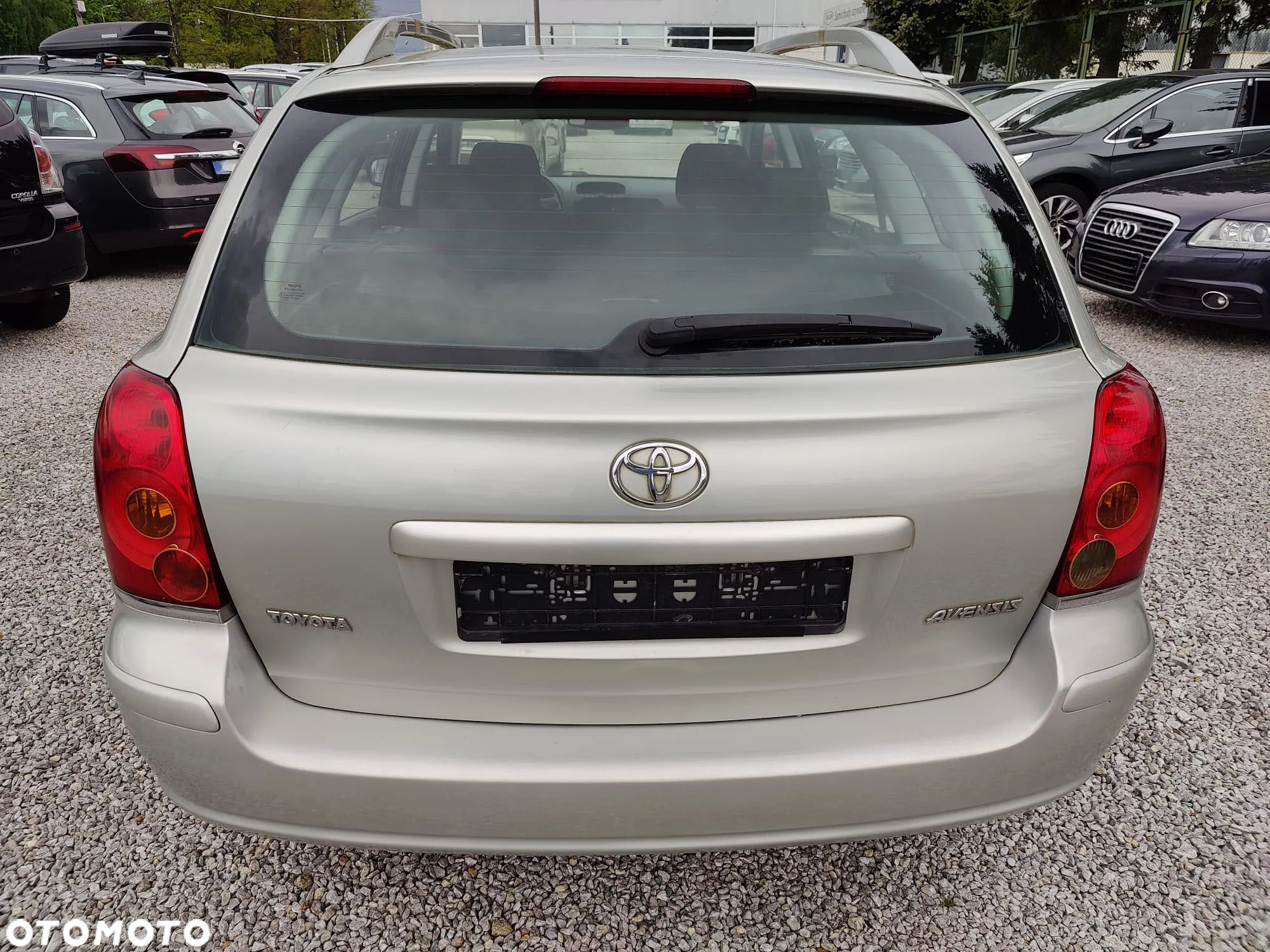 Toyota Avensis - 22