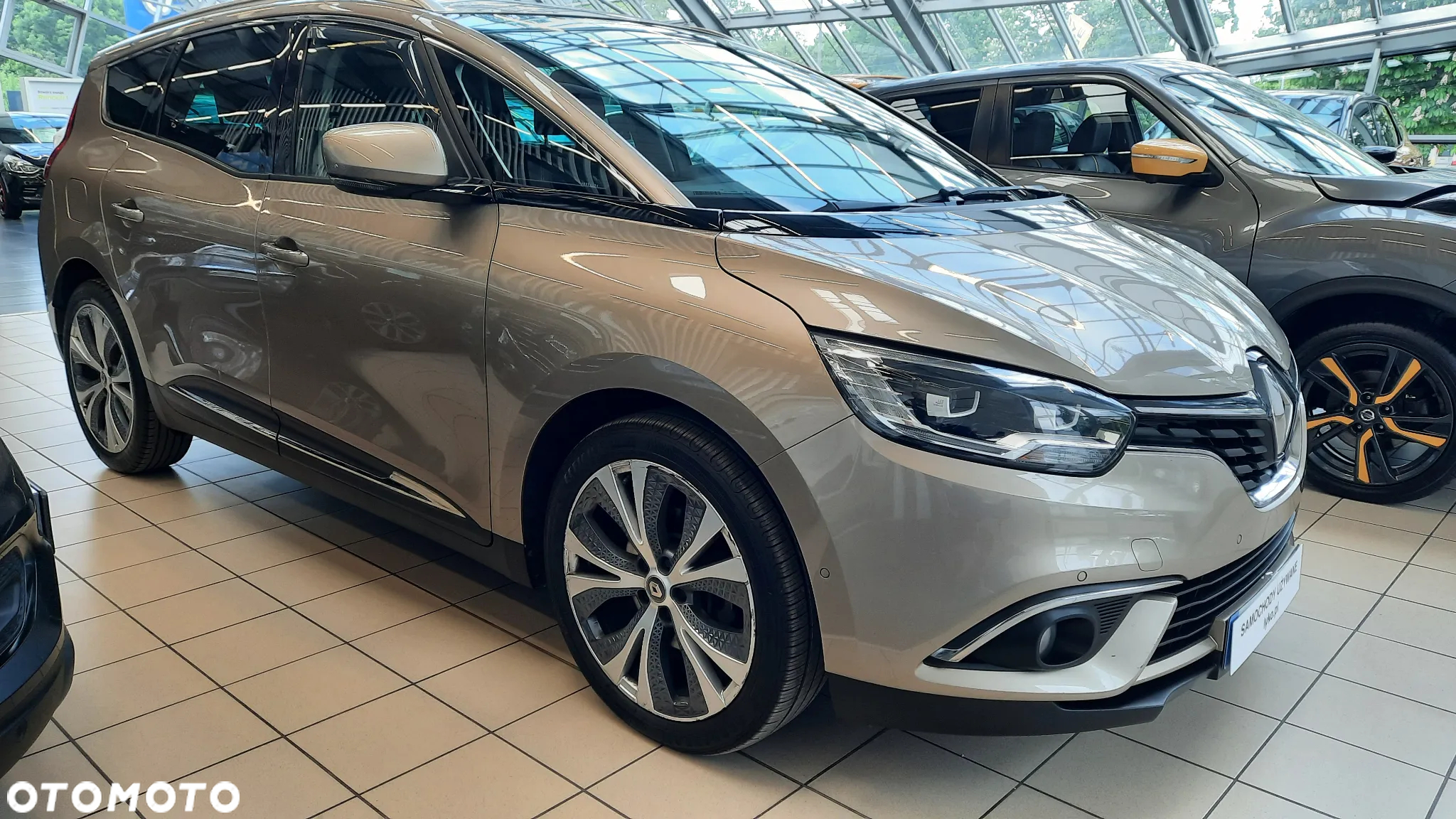 Renault Grand Scenic - 4