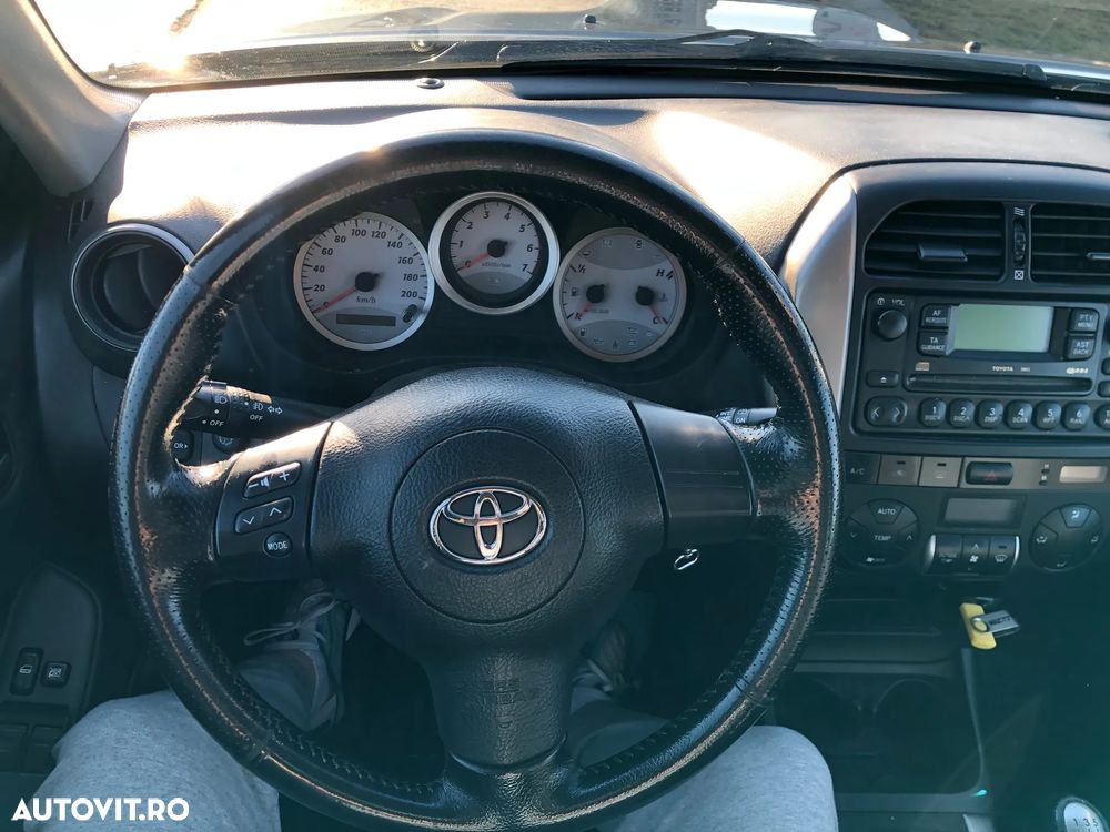 Toyota RAV4 D-4D 4x4 Executive - 23