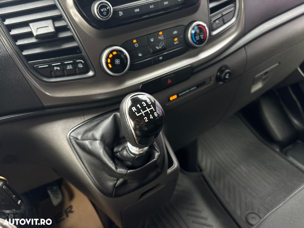 Ford TRANSIT CUSTOM - 22