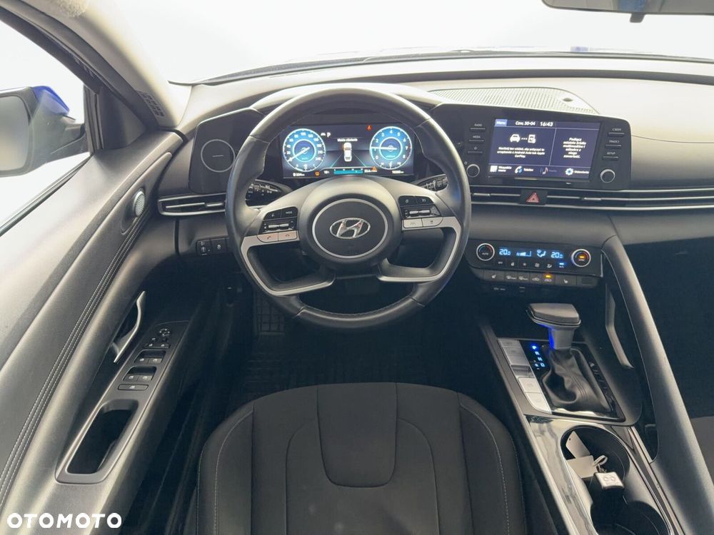 Hyundai Elantra - 19