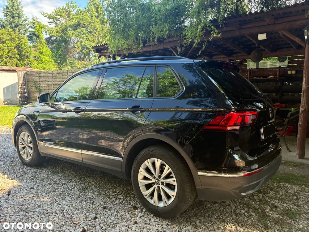 Volkswagen Tiguan - 12