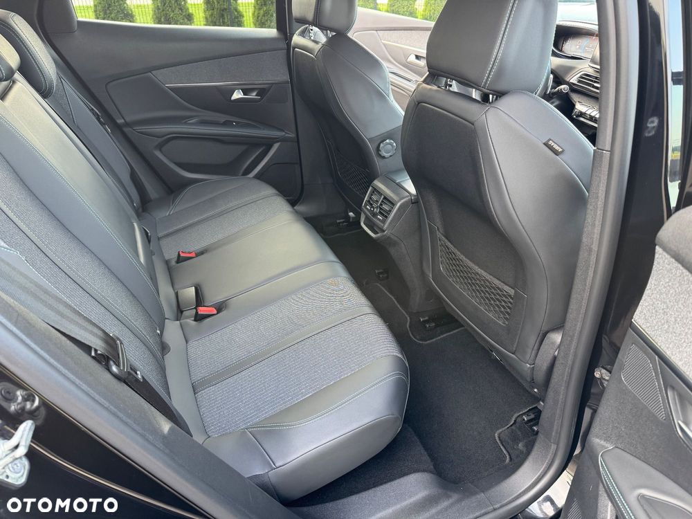 Peugeot 3008 1.5 BlueHDi Allure S&S EAT8 - 13