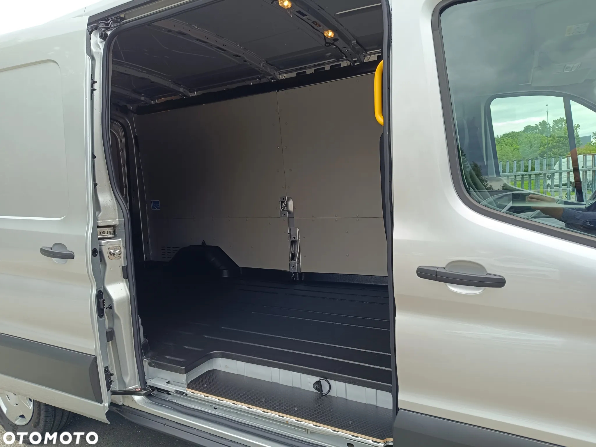 Ford Transit Van Trend M6 AWD 350  L2 - 9