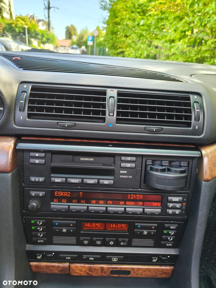 BMW Seria 7 - 23