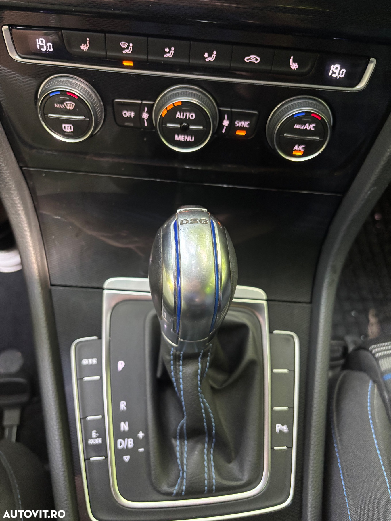 Volkswagen Golf 1.4 TSI DSG Highline - 20