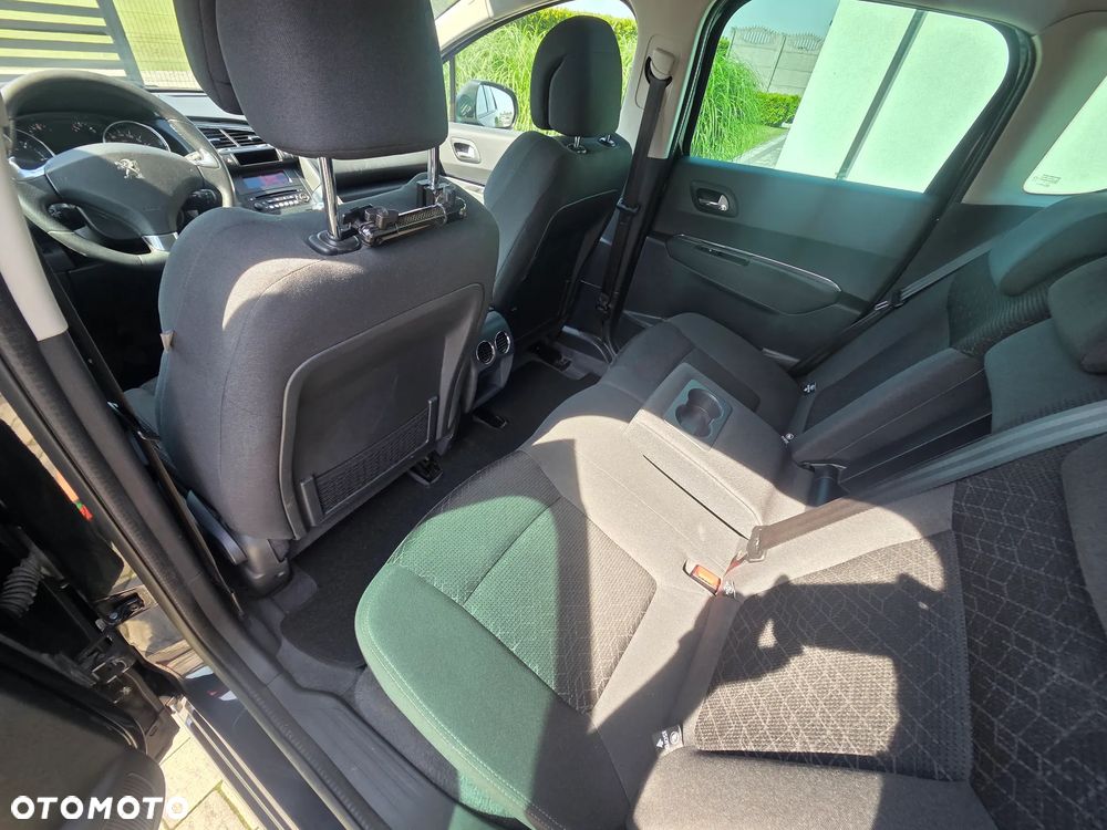 Peugeot 3008 1.6 HDi Active - 11