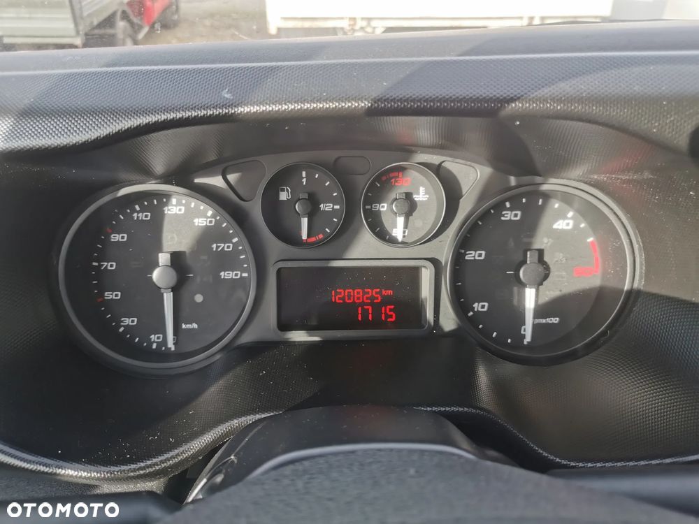 Iveco 3.0-150KM Daily 35C15 Kontener długi rama 35-150 kiper Klimatyzacja długi rozstaw - 12