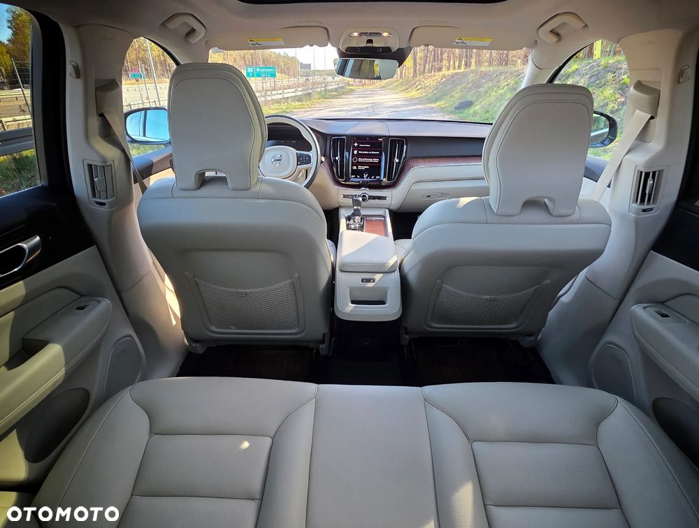 Volvo XC 60 T5 AWD Geartronic Momentum - 24