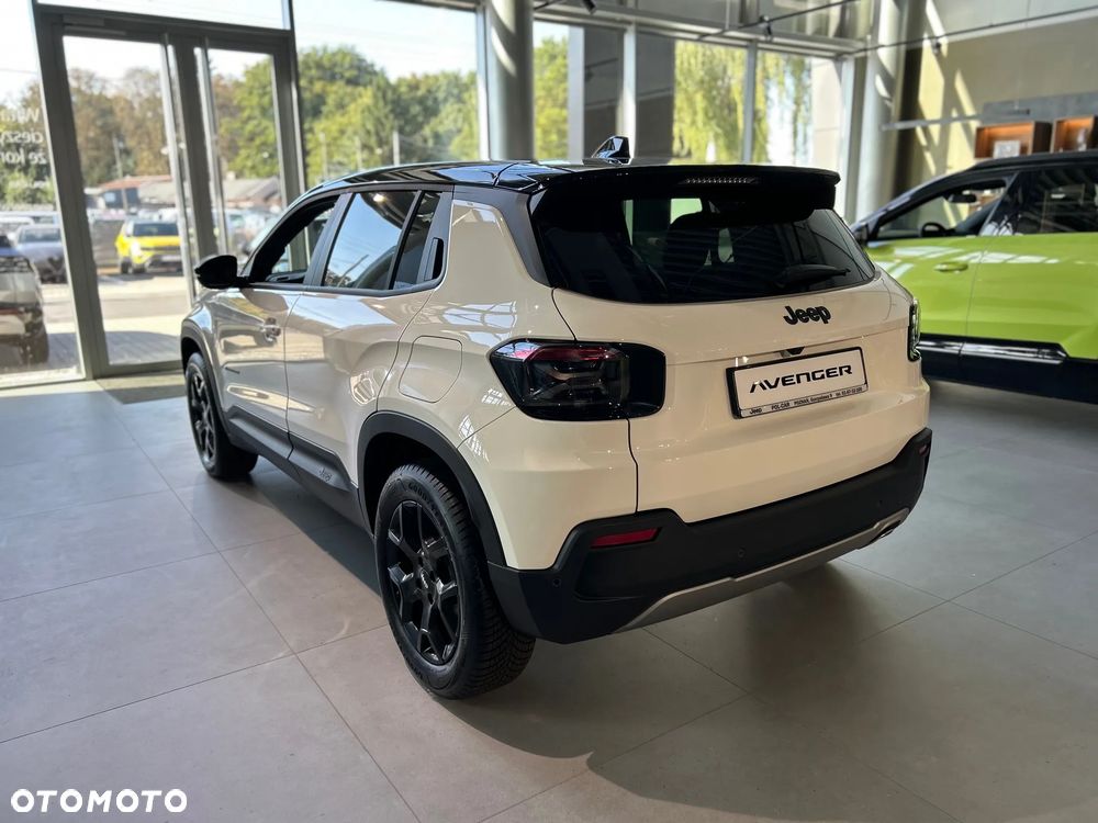 Jeep Avenger 1.2 T3 mHEV Black Edition FWD eDCT6 - 3