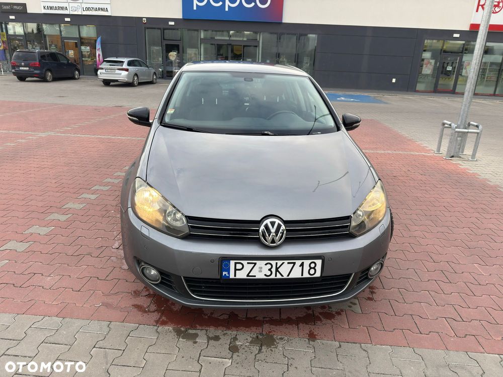 Volkswagen Golf - 6