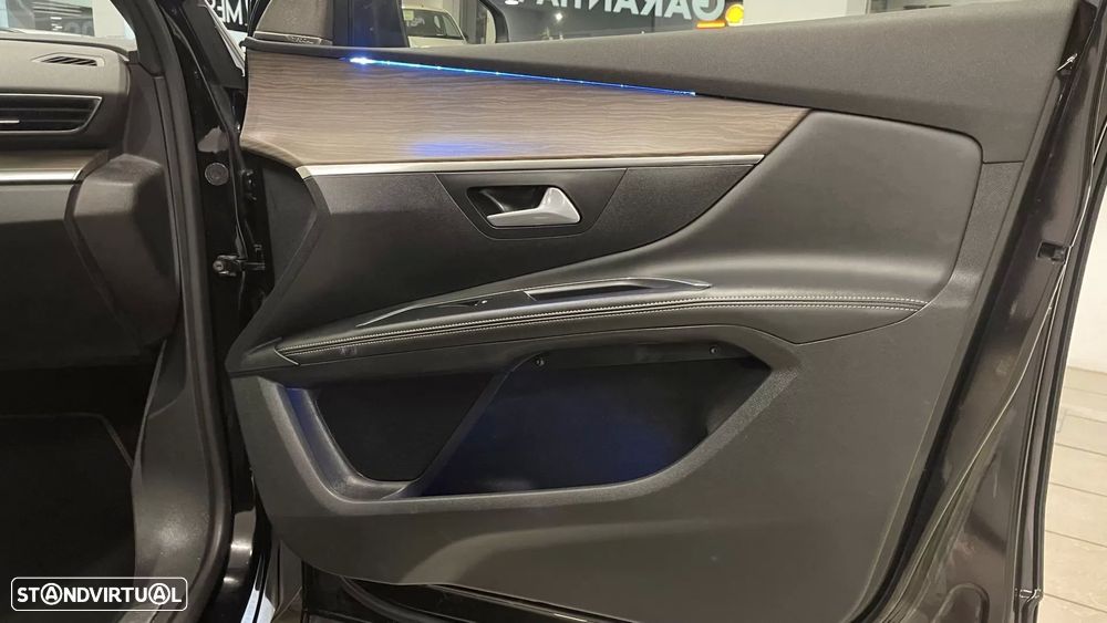 Peugeot 5008 1.5 BlueHDi GT Pack EAT8 - 33