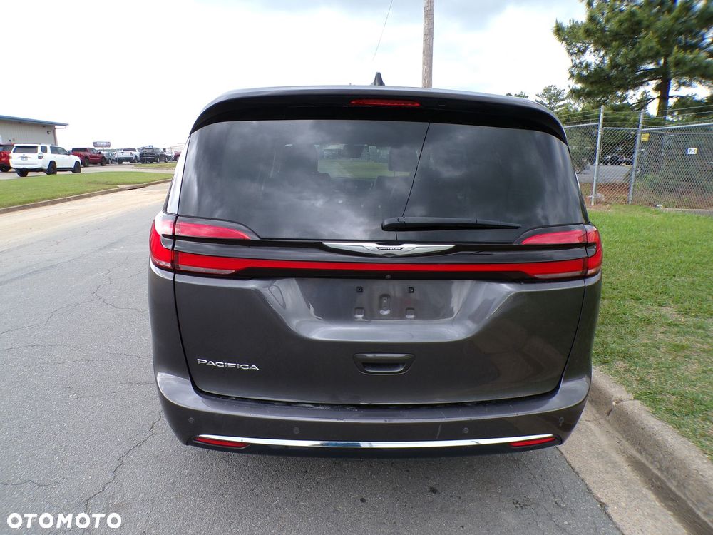 Chrysler Pacifica - 7