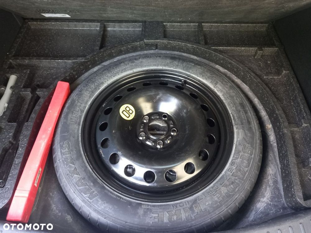 Ford Kuga 2.0 TDCi 2x4 Titanium - 17