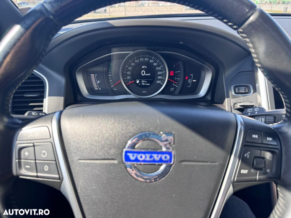 Volvo XC 60 D3 Momentum - 19