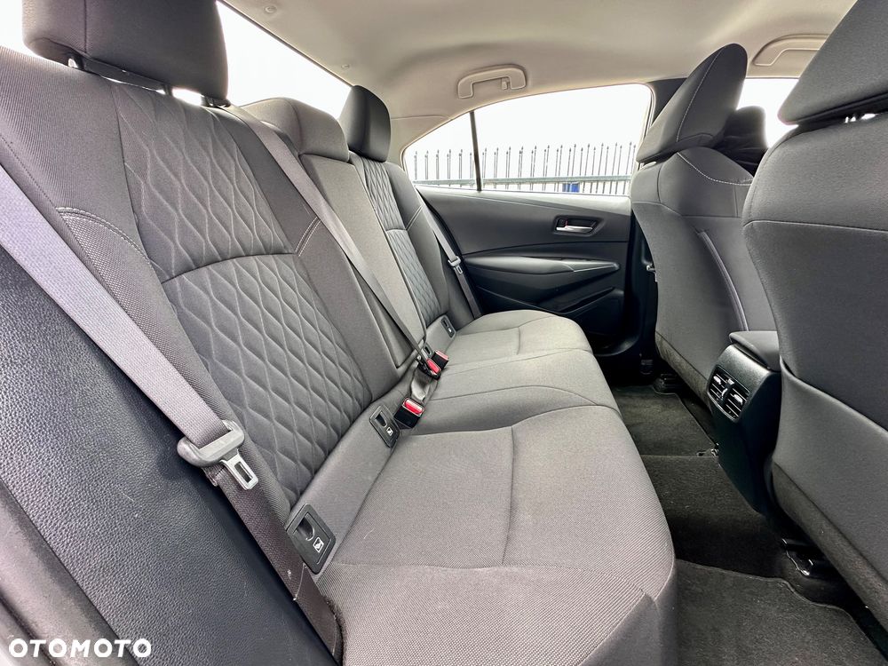 Toyota Corolla - 10