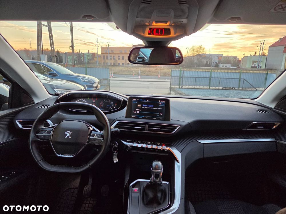 Peugeot 3008 1.2 PureTech Active Pack S&S - 15