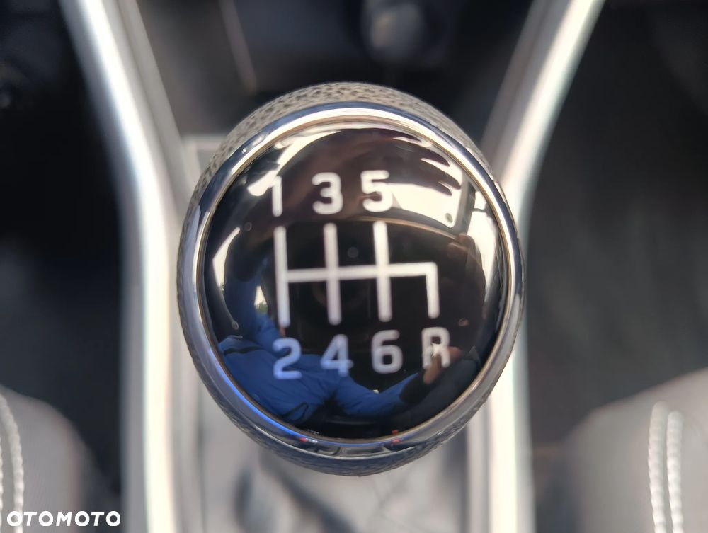 Suzuki SX4 S-Cross 1.4 T Premium - 31