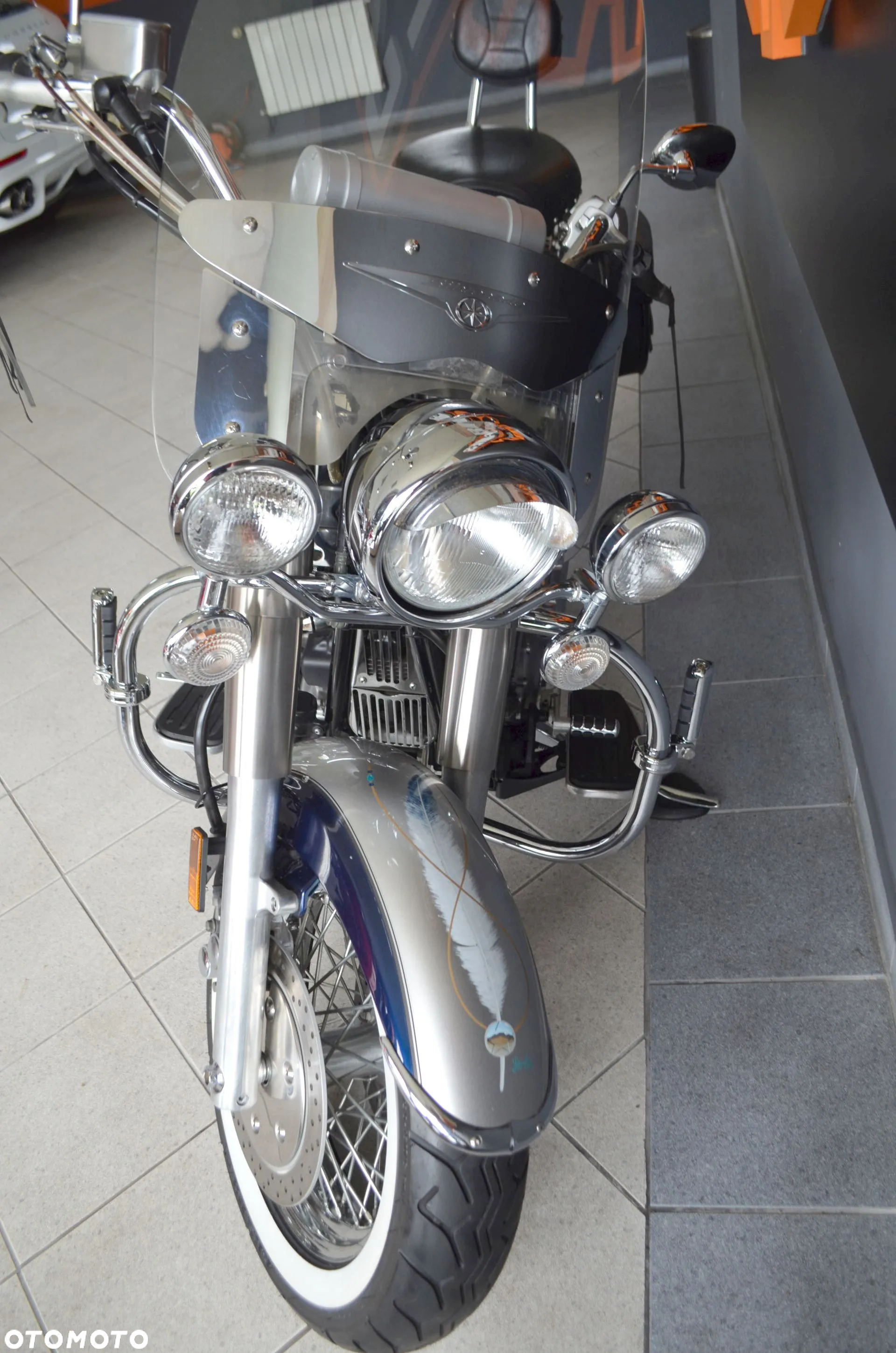 Yamaha Road Star - 8