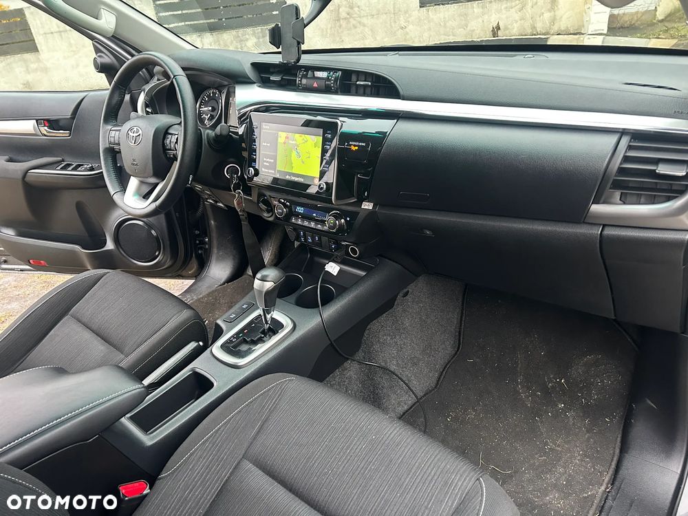 Toyota Hilux 4x4 Double Cab Autm Executive - 17