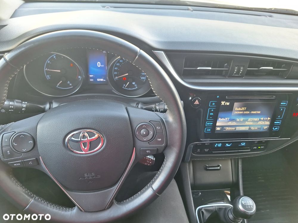 Toyota Auris 1.2 Turbo Design Edition - 5