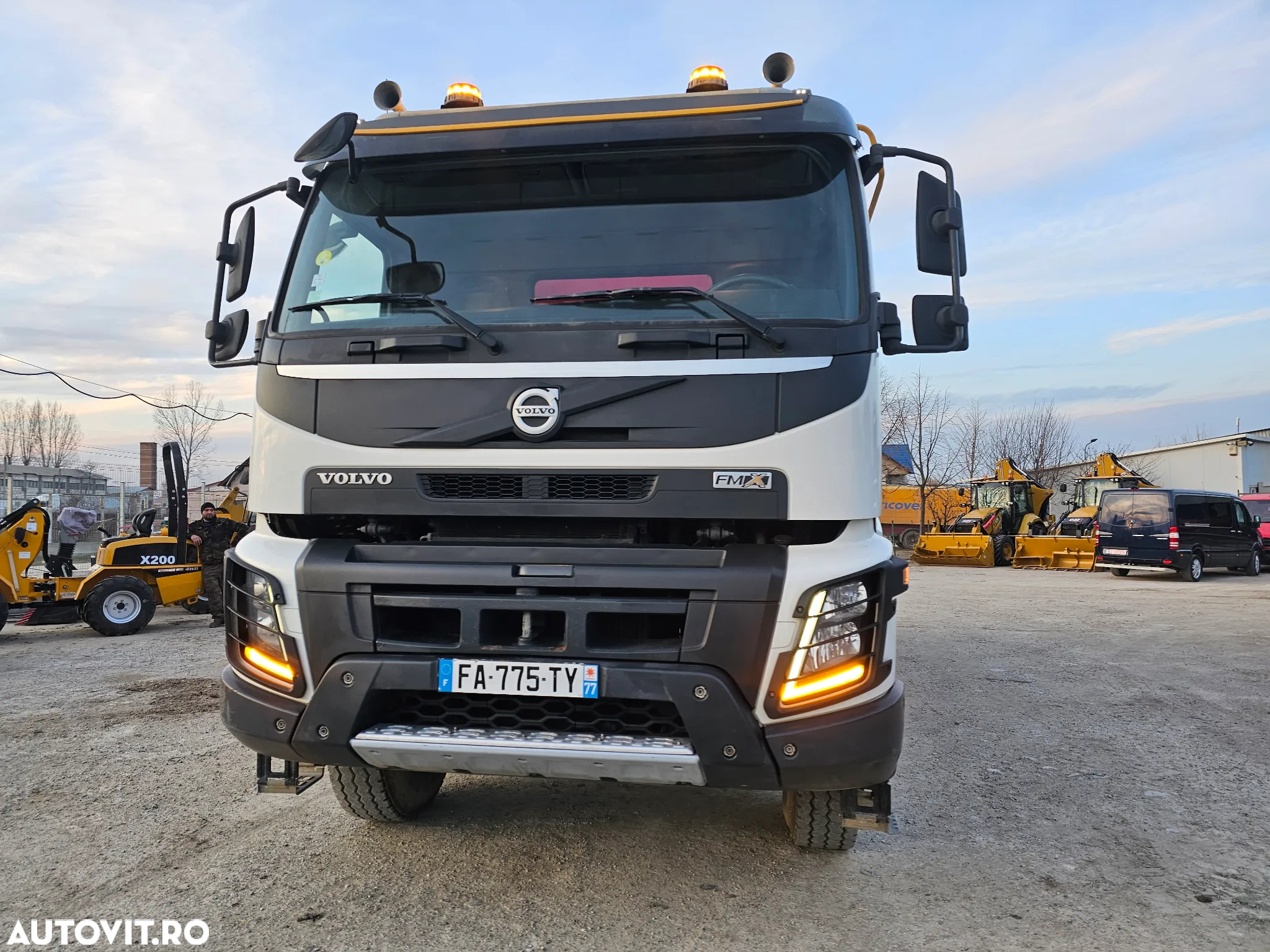 Volvo FMX 500 8x4 basculanta autobasculanta posibilitate finantare leasing - 11