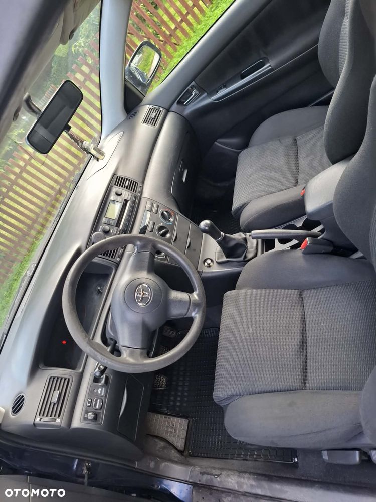 Toyota Corolla - 7