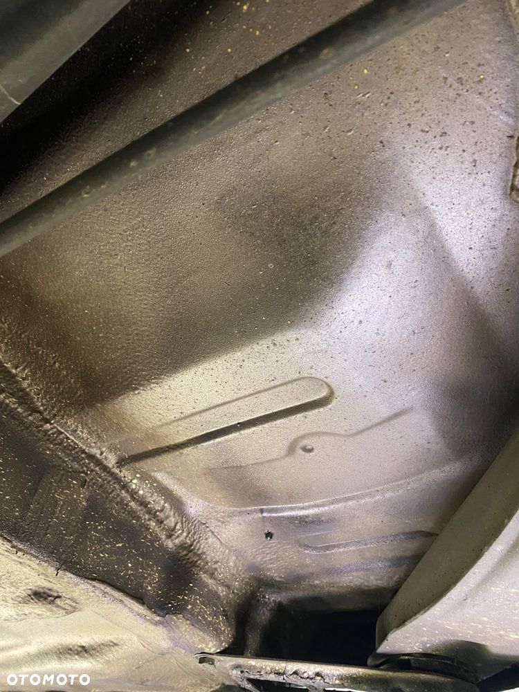 Mercedes-Benz W123 - 39