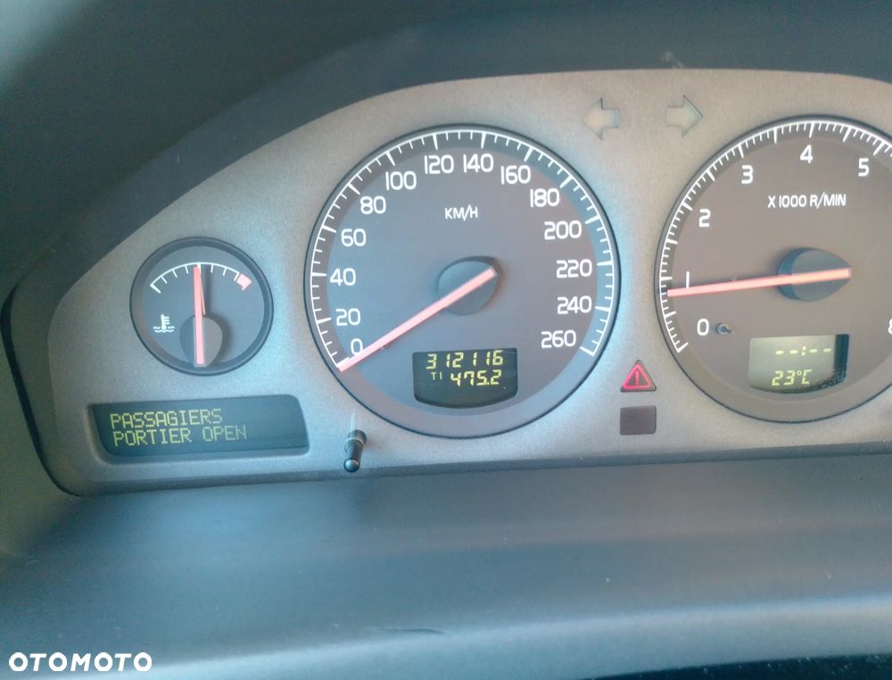 Volvo S80 2.4 Comfort - 14